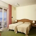 Mirafiori 3*